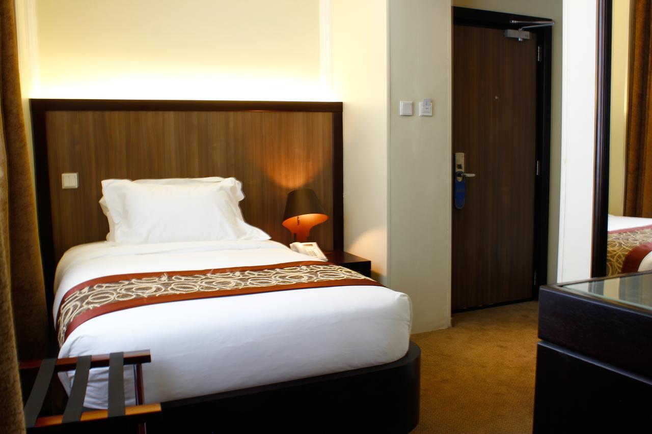 เอลิลลี อินเตอร์เนชั่นแนล โฮเต็ล Hotel แอดดิสอาบาบา ภายนอก รูปภาพ