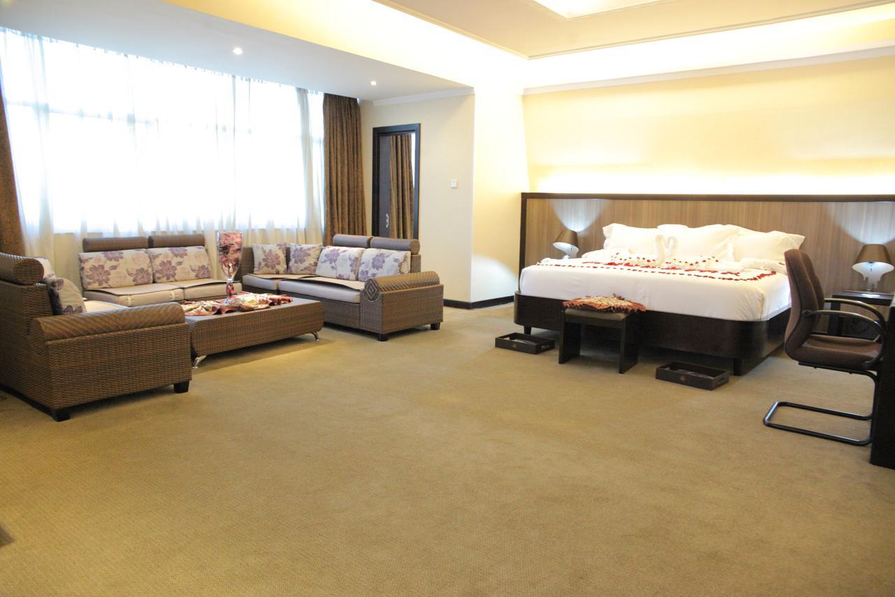 เอลิลลี อินเตอร์เนชั่นแนล โฮเต็ล Hotel แอดดิสอาบาบา ภายนอก รูปภาพ