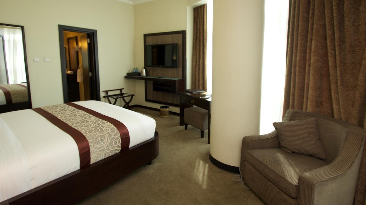 เอลิลลี อินเตอร์เนชั่นแนล โฮเต็ล Hotel แอดดิสอาบาบา ภายนอก รูปภาพ