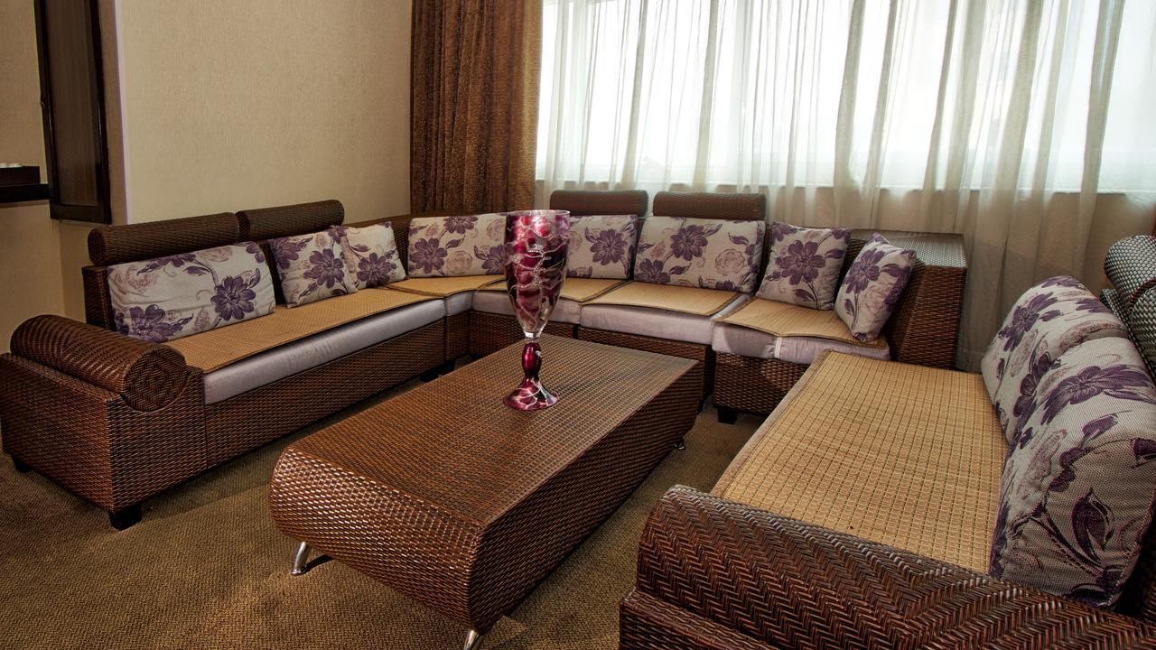 เอลิลลี อินเตอร์เนชั่นแนล โฮเต็ล Hotel แอดดิสอาบาบา ภายนอก รูปภาพ