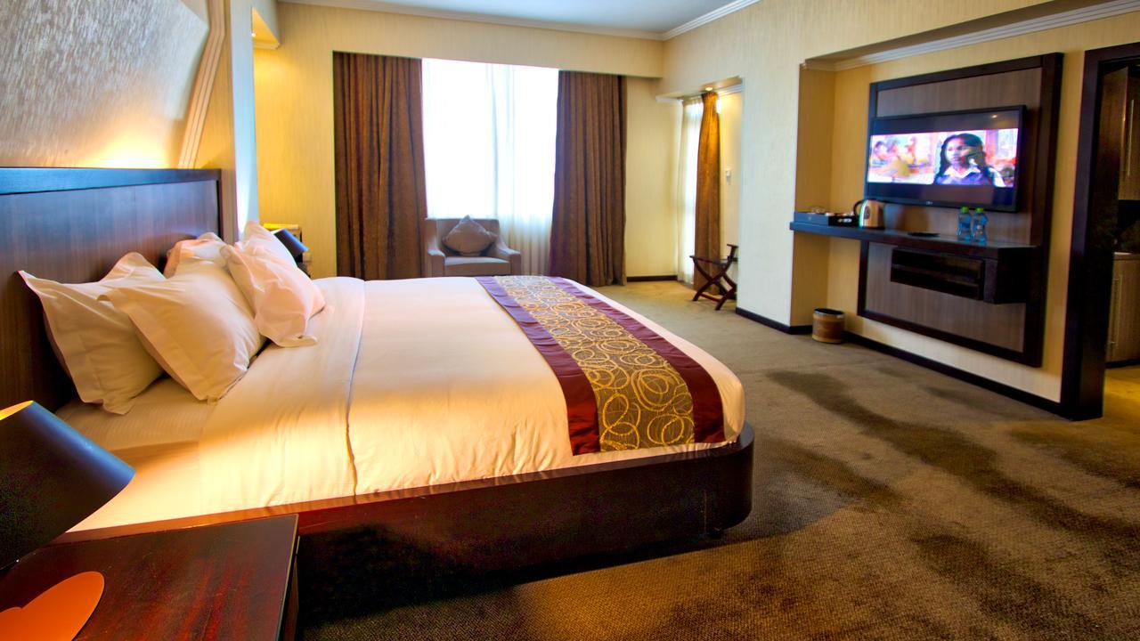 เอลิลลี อินเตอร์เนชั่นแนล โฮเต็ล Hotel แอดดิสอาบาบา ภายนอก รูปภาพ